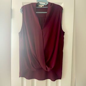 Vneck sleeveless blouse